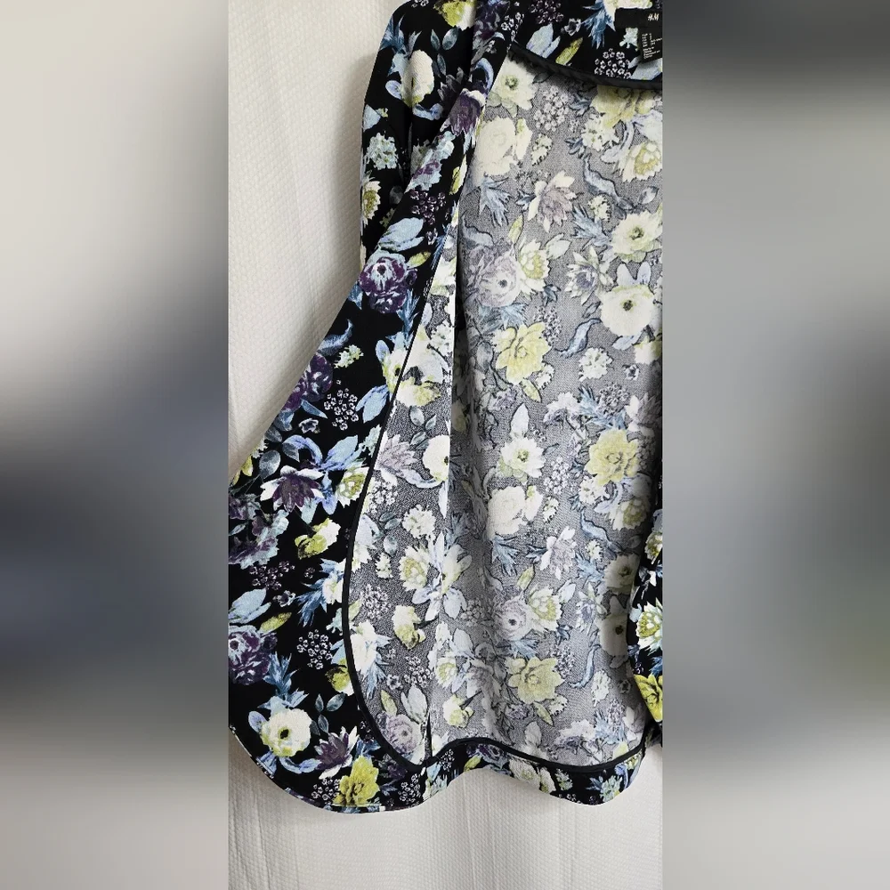 H&M Floral Blazer With Pockets - Picture 5 of 8